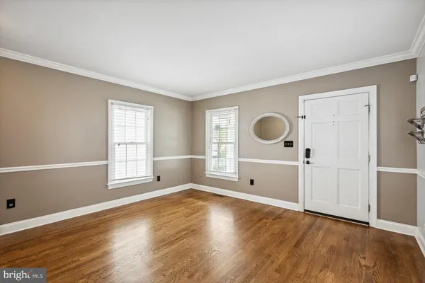 $3,300 | 208 Wilson Avenue Northwest, Leesburg, VA 20176