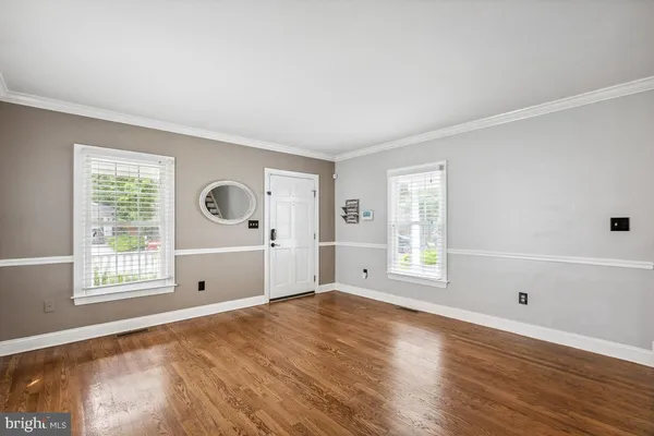 $3,300 | 208 Wilson Avenue Northwest, Leesburg, VA 20176