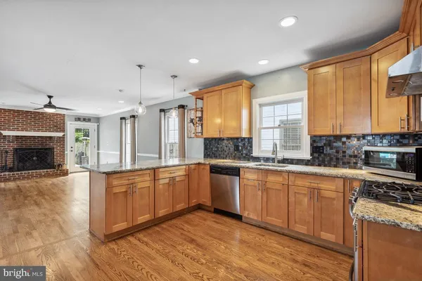 $3,300 | 208 Wilson Avenue Northwest, Leesburg, VA 20176