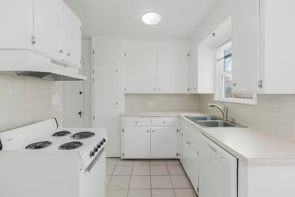 $335,000 | 3010 West 47th Terrace, Westwood, KS 66205