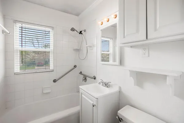 $335,000 | 3010 West 47th Terrace, Westwood, KS 66205