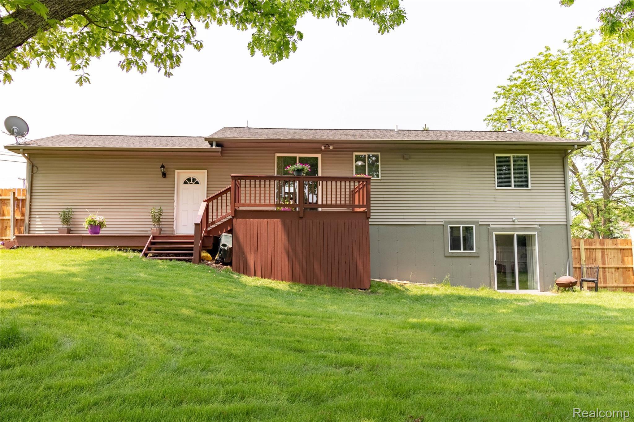 646 Decker Road Walled Lake, MI 48390 - Photo 38 of 39 3.Back