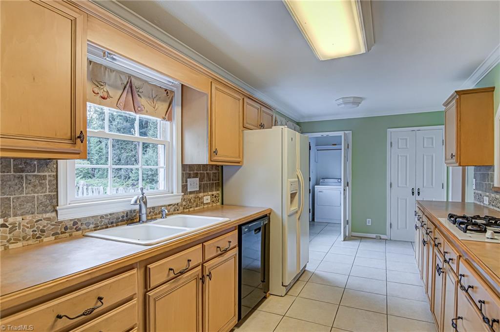 1609 Red Forest Road Greensboro, NC 27410 - Photo 15 of 35 Gallery Image 15
