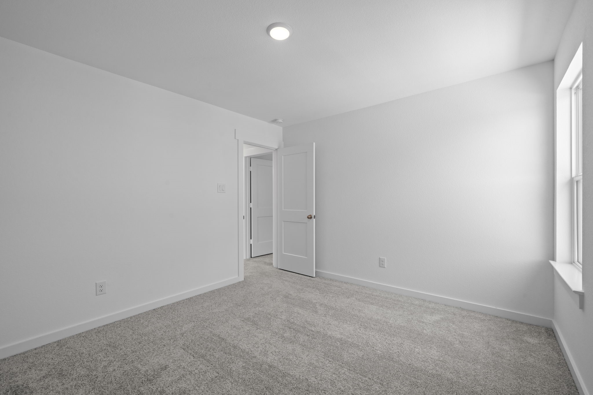 309 Gambels Quail Road Hempstead, TX 77445 - Photo 17 of 27 an empty room with an entryway