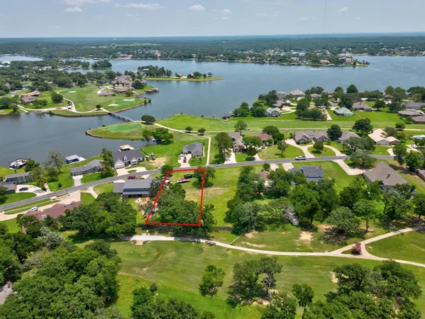 $195,500 | 418 Kiowa Dr Lake West, Lake Kiowa, TX 76240