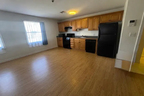$2,000 | 145 Union Street, Unit 8, New Bedford, MA 02740