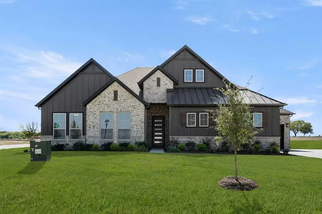 $649,900 | 136 Evanston Court, Rhome, TX 76078