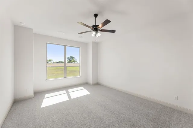 $649,900 | 136 Evanston Court, Rhome, TX 76078