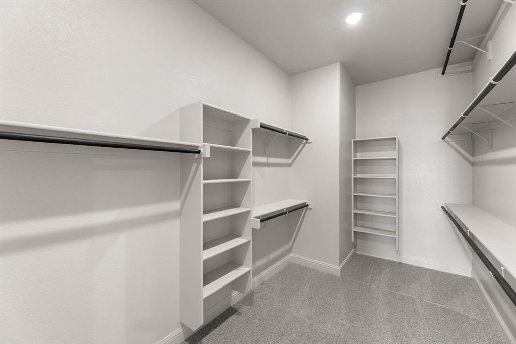 136 Evanston Court Rhome, TX 76078 - Photo 20 of 28 136 Evanston-Primary Suite-7