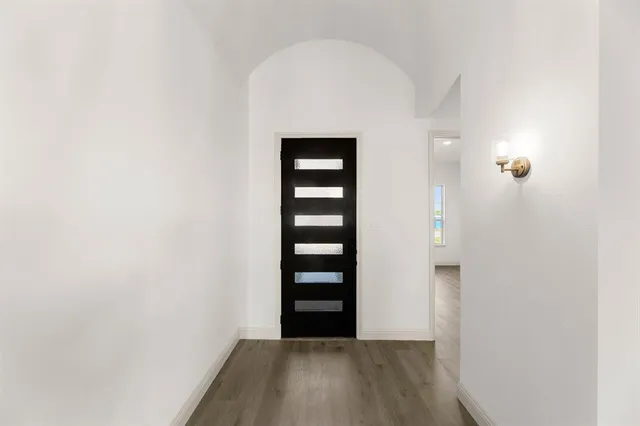 $649,900 | 136 Evanston Court, Rhome, TX 76078