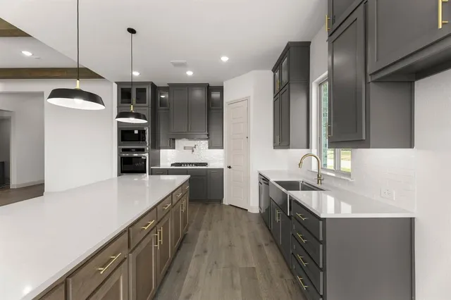 $649,900 | 136 Evanston Court, Rhome, TX 76078