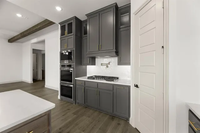 $649,900 | 136 Evanston Court, Rhome, TX 76078