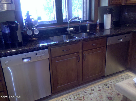 4281 West Hawthorn Road Show Low, AZ 85901 - Photo 5 of 14 Dual Dishwashers