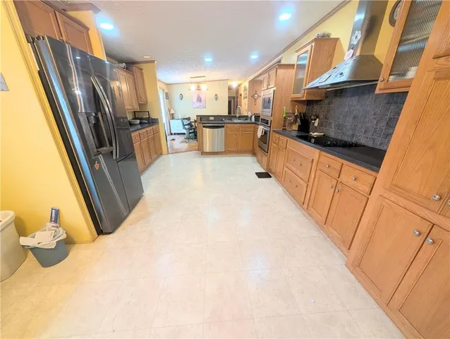 $550,000 | 1013 2400th Street, La Harpe, KS 66751