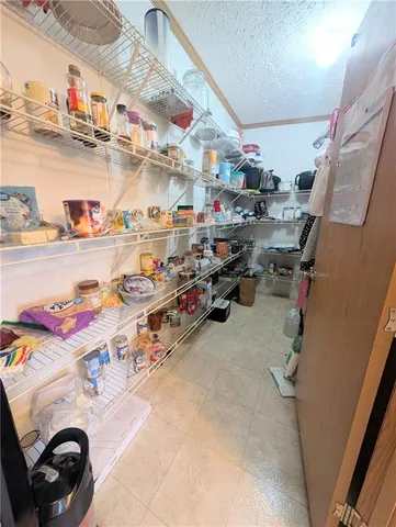 $550,000 | 1013 2400th Street, La Harpe, KS 66751