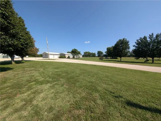 $550,000 | 1013 2400th Street, La Harpe, KS 66751