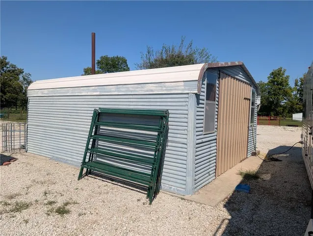 $550,000 | 1013 2400th Street, La Harpe, KS 66751