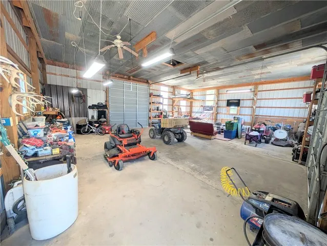 $550,000 | 1013 2400th Street, La Harpe, KS 66751
