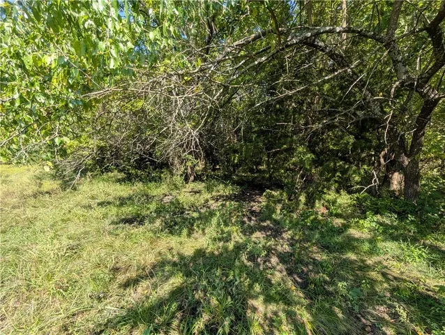 $550,000 | 1013 2400th Street, La Harpe, KS 66751