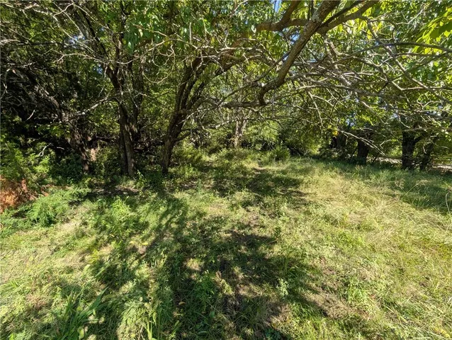 $550,000 | 1013 2400th Street, La Harpe, KS 66751