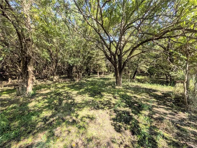 $550,000 | 1013 2400th Street, La Harpe, KS 66751