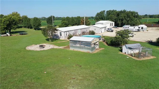 $550,000 | 1013 2400th Street, La Harpe, KS 66751