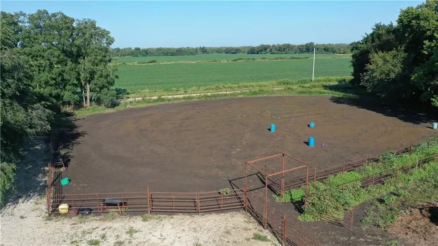 $550,000 | 1013 2400th Street, La Harpe, KS 66751