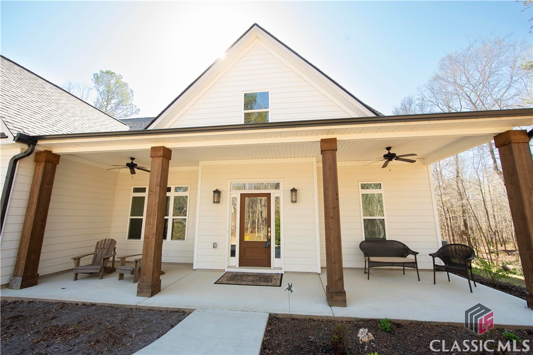 244 Black Thorn Road Colbert, GA 30628 - Photo 8 of 48 Front View