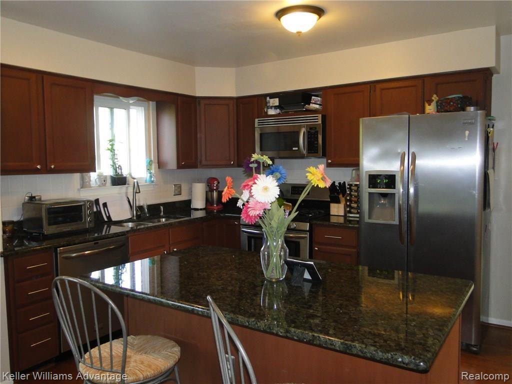 Kitchen 1.jpg