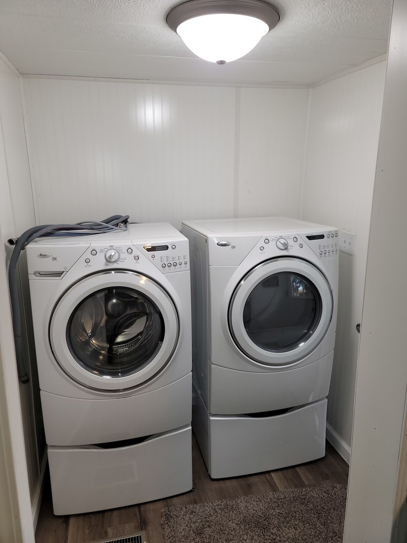 25544 Gaulrapp Road Rock Falls, IL 61071 - Photo 10 of 18 a utility room with dryer and washer