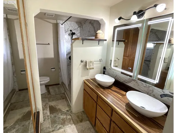 $674,900 | 1945 Sunrise Boulevard, Eugene, OR 97405