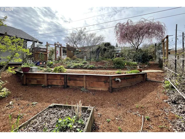 $674,900 | 1945 Sunrise Boulevard, Eugene, OR 97405