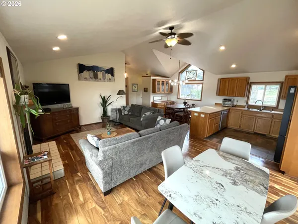 $674,900 | 1945 Sunrise Boulevard, Eugene, OR 97405