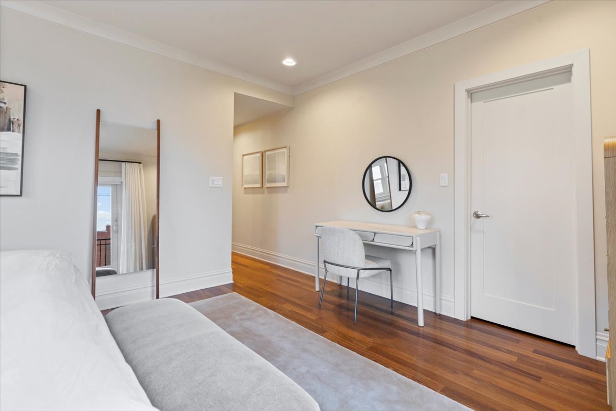 1346 West Addison Street, Unit 3E Chicago, IL 60613 - Photo 18 of 40 Gallery Image 18