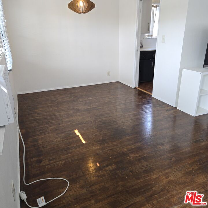 505 Venice Way Venice, CA 90291 - Photo 5 of 19 a bathroom with a granite countertop toilet and a sink