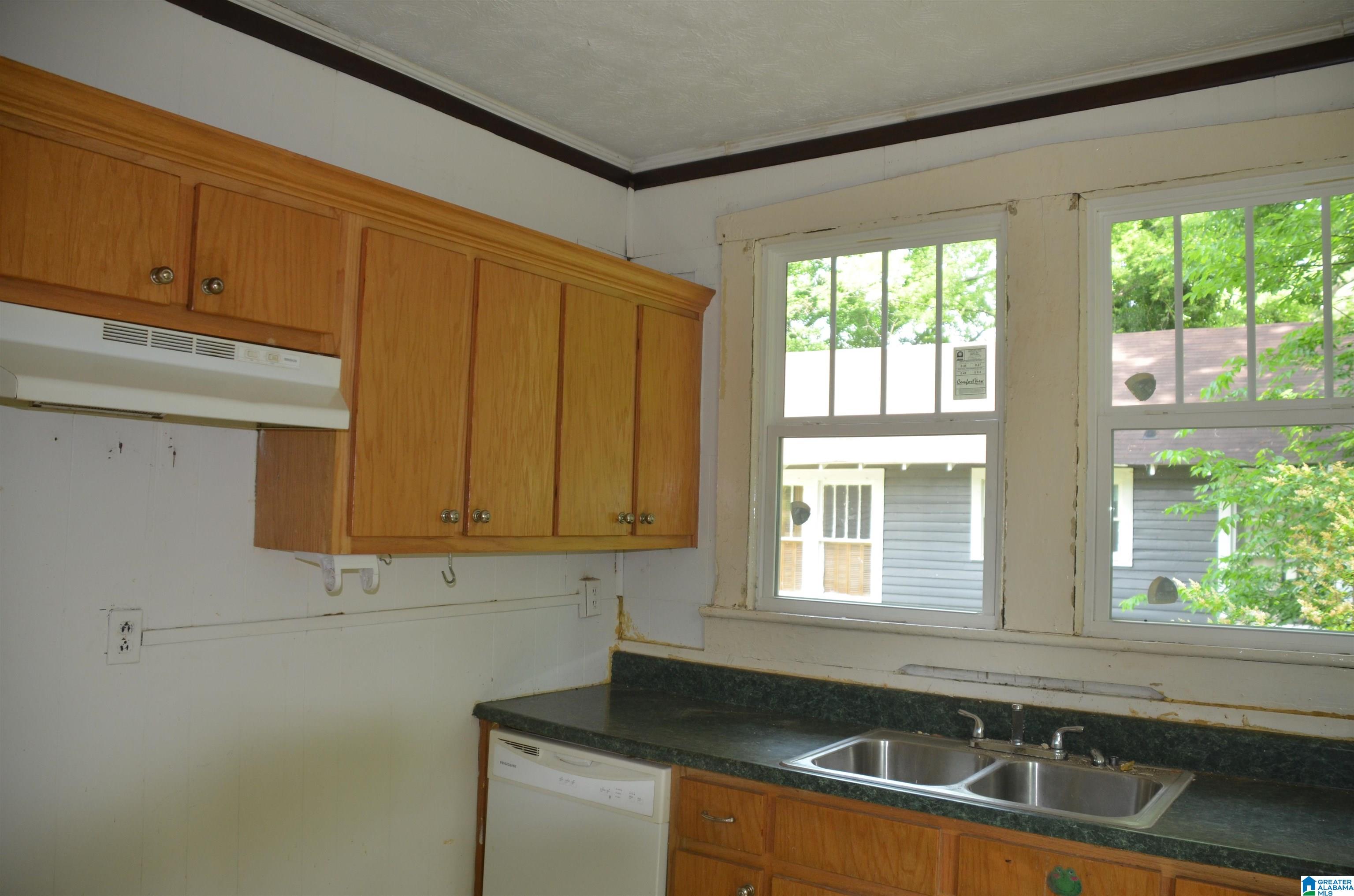 615 Goodwin Avenue Anniston, AL 36207 - Photo 14 of 26