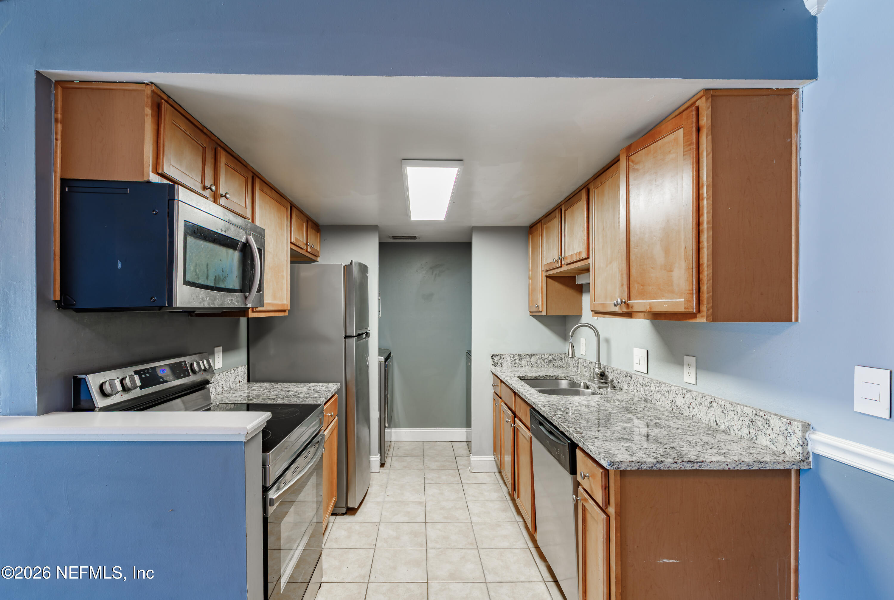 3737 Loretto Road, Unit 905 Jacksonville, FL 32223 - Photo 13 of 28 Kitchen
