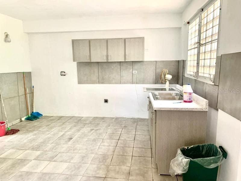 46 46th Bayamon, PR 00956 - Photo 10 of 25 Gallery Image 10
