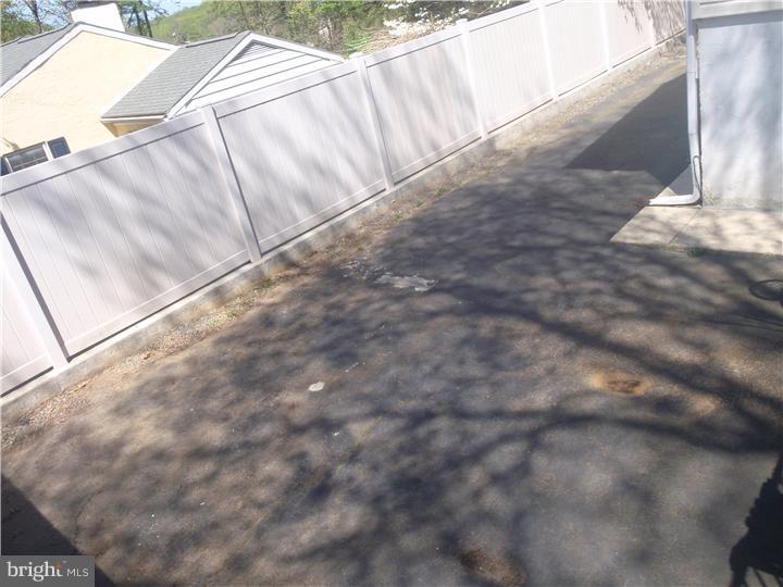 3 Castle Rock Road Newtown Square, PA 19073 - Photo 22 of 25 Driveway