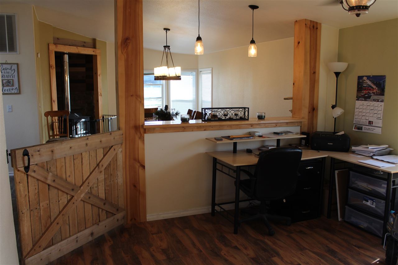 37411 North Elk Chattaroy Road Elk, WA 99009 - Photo 5 of 20