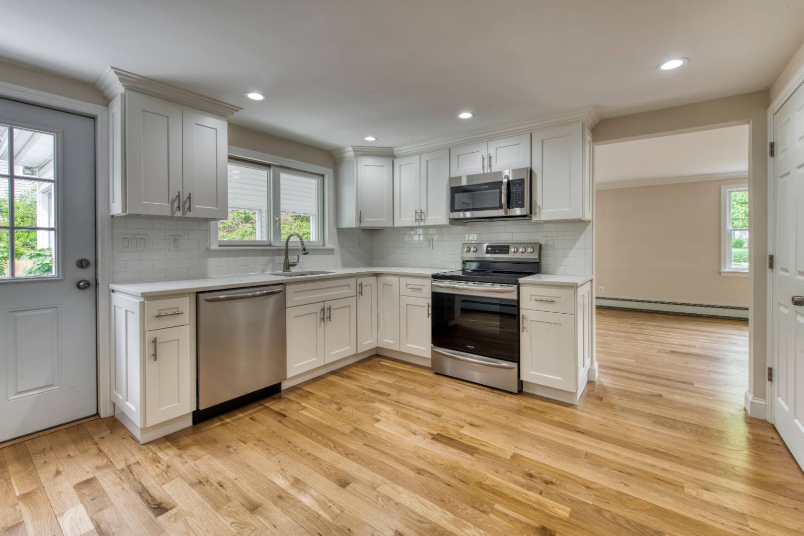 158 Springville Road Hampton Bays, NY 11946 - Photo 5 of 12 Gallery Image 5