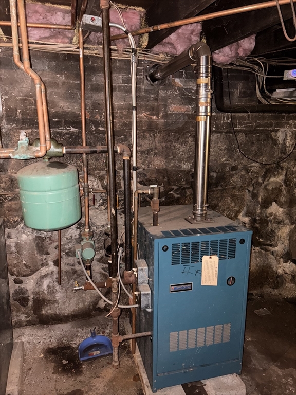 140 South Common Street Lynn, MA 01902 - Photo 5 of 10