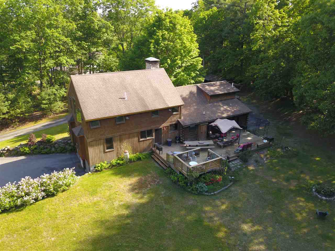 209 Beals Road Bedford, NH 03110 - Photo 2 of 40
