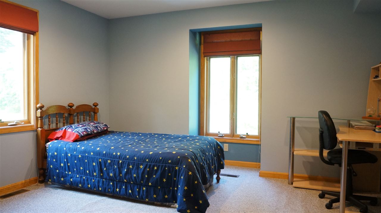 209 Beals Road Bedford, NH 03110 - Photo 28 of 40
