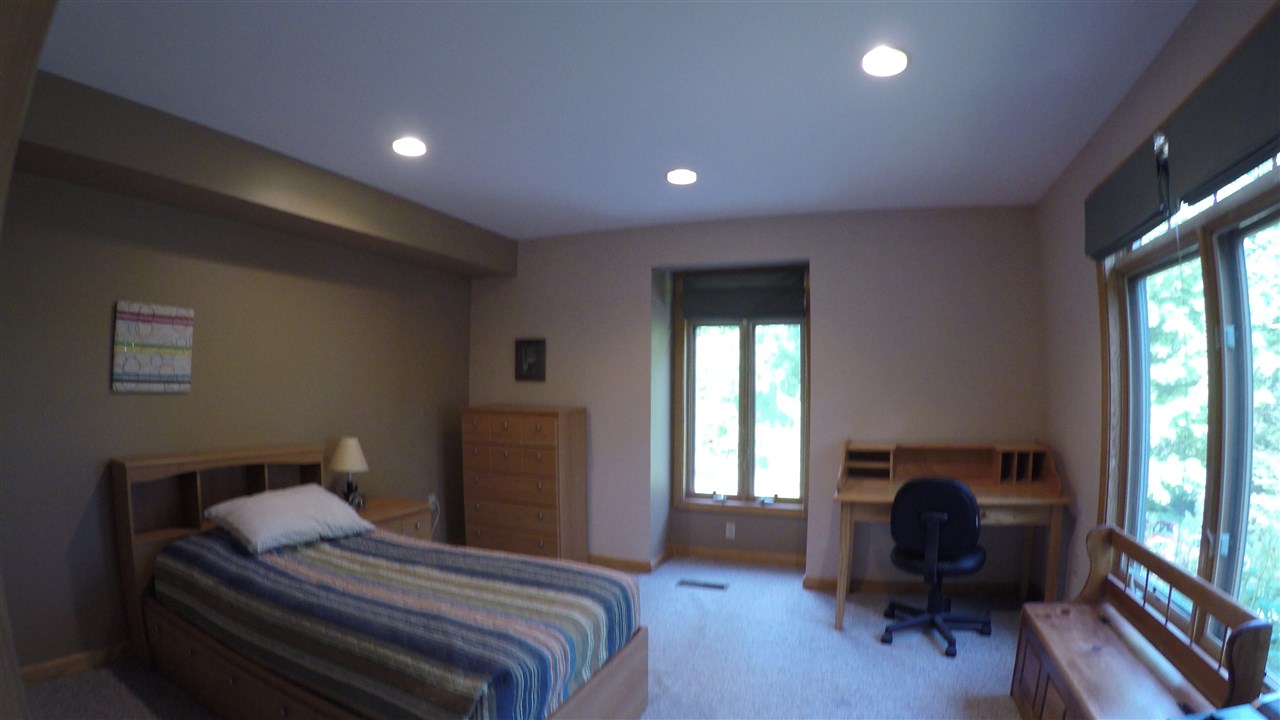 209 Beals Road Bedford, NH 03110 - Photo 30 of 40