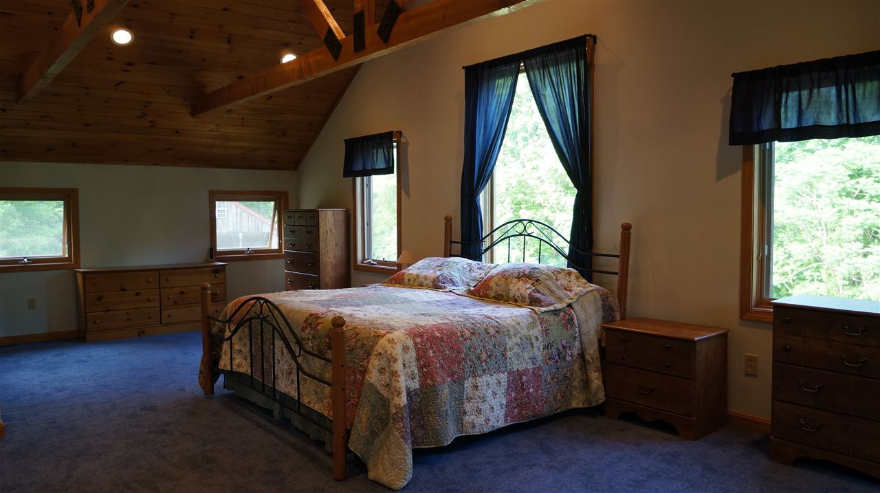 209 Beals Road Bedford, NH 03110 - Photo 33 of 40