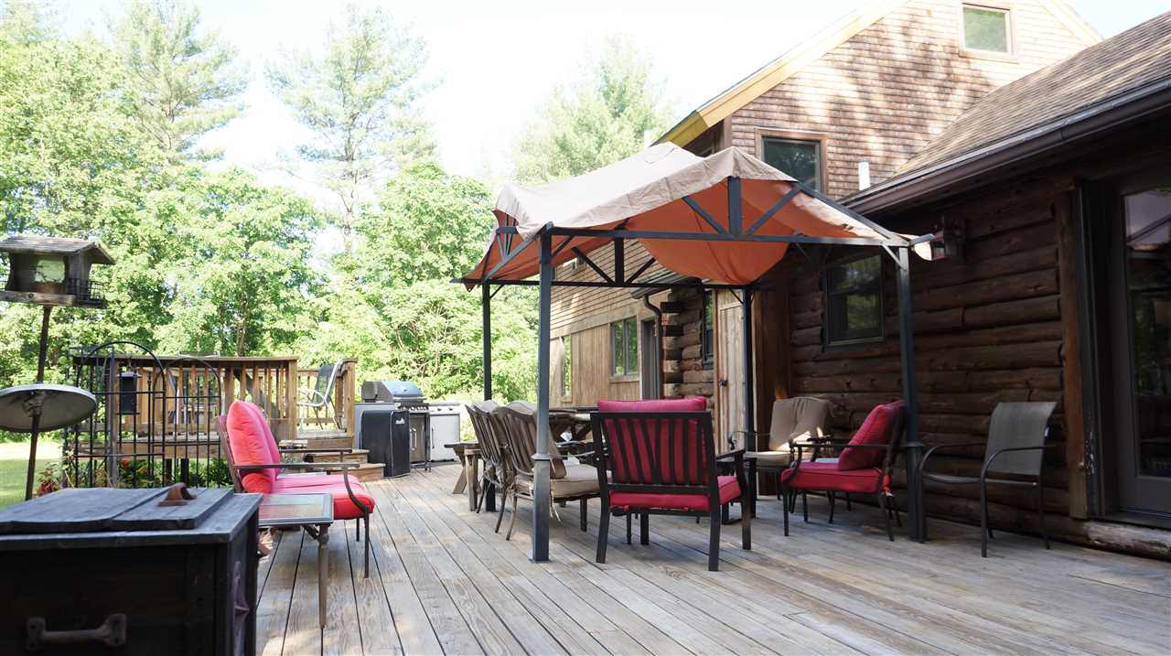 209 Beals Road Bedford, NH 03110 - Photo 8 of 40