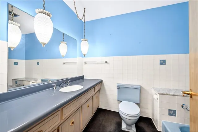 $849,900 | 216 Kopper Kettle Road, Washington, PA 15301