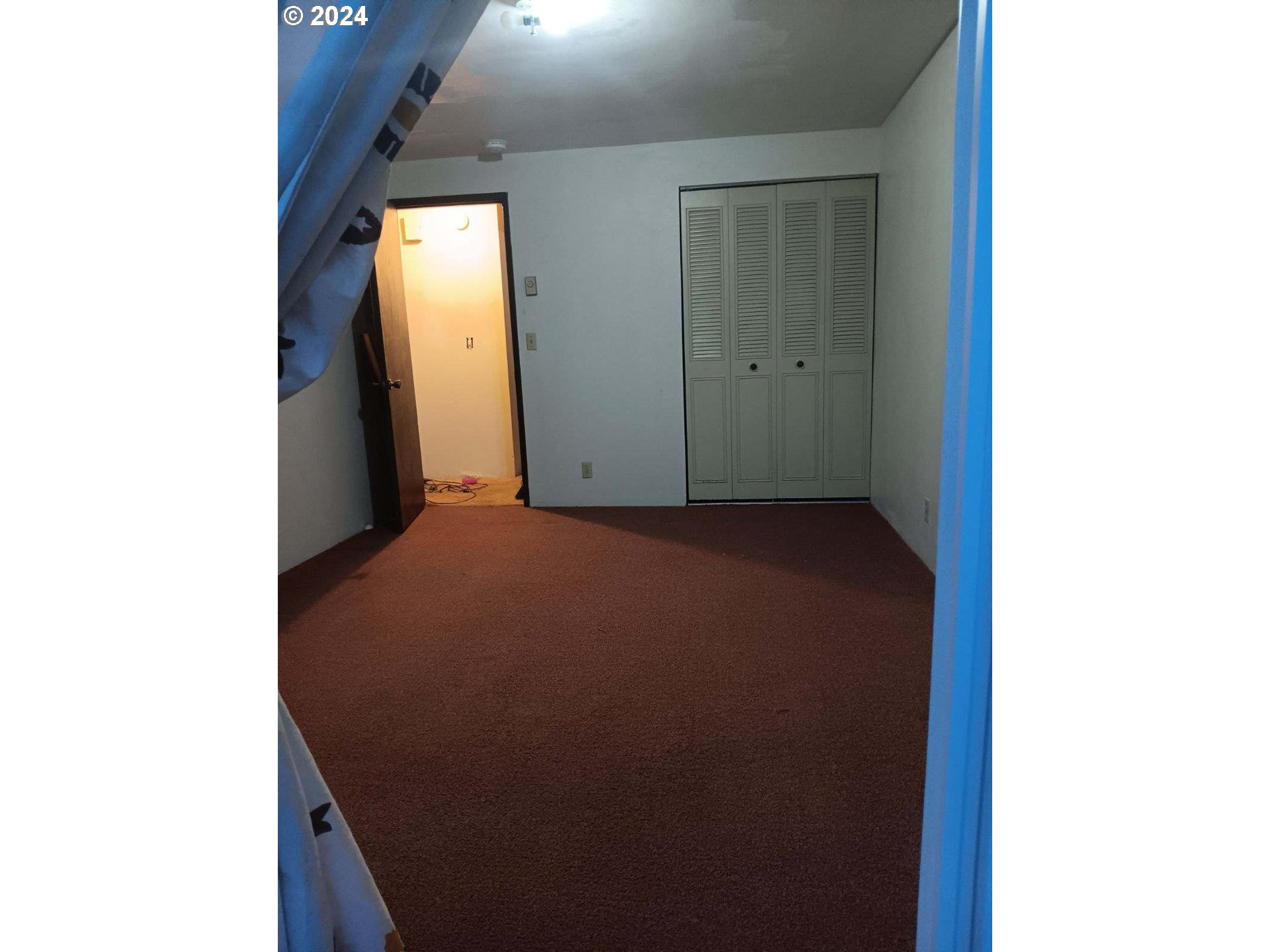 5324 B Street Springfield, OR 97478 - Photo 6 of 13 a view of a room with a hallway