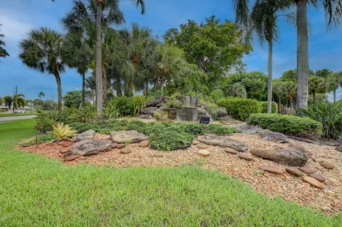 $194,000 | 9260 Southwest 14th Street, Unit 2207, Boca Raton, FL 33428